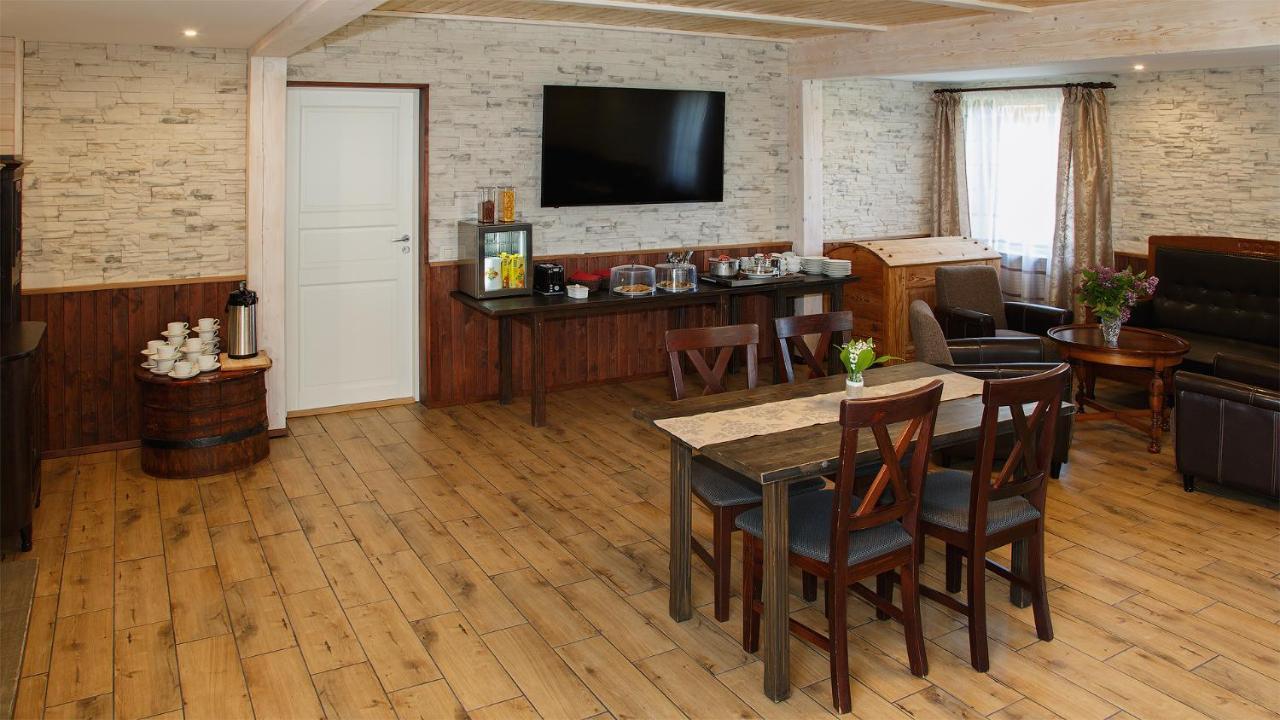 Risti Kodumajutus Appartement Lemsi Buitenkant foto