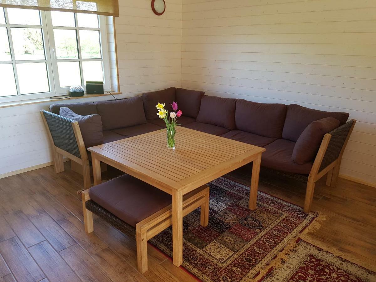 Risti Kodumajutus Appartement Lemsi Buitenkant foto